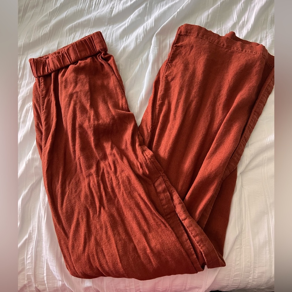 Abercrombie & Fitch Pull On Wide Leg Pant S-Splits on bottom